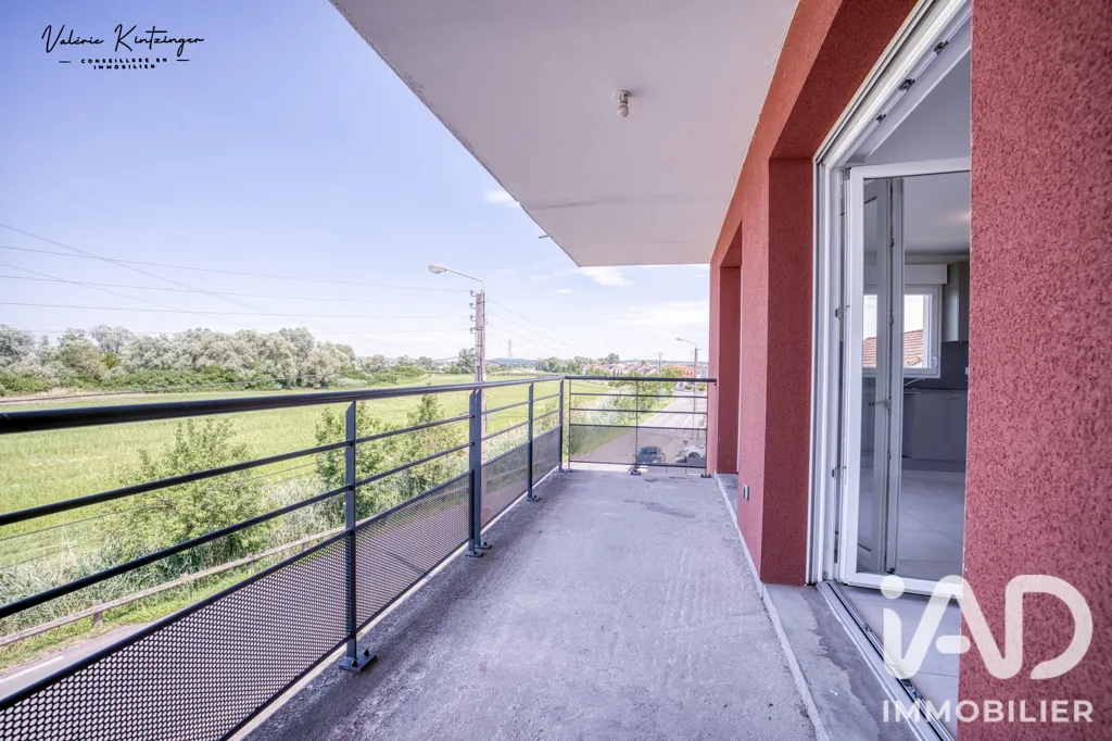 Balcon - Appartement avec Balcon et Garage à Manom