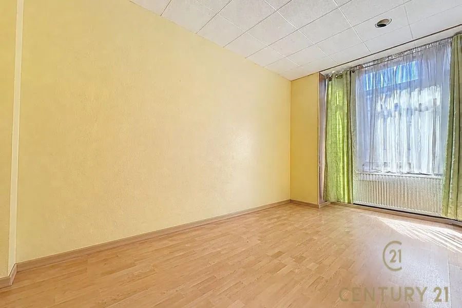 Toad - Bright 3-Bedroom Apartment in Schaerbeek