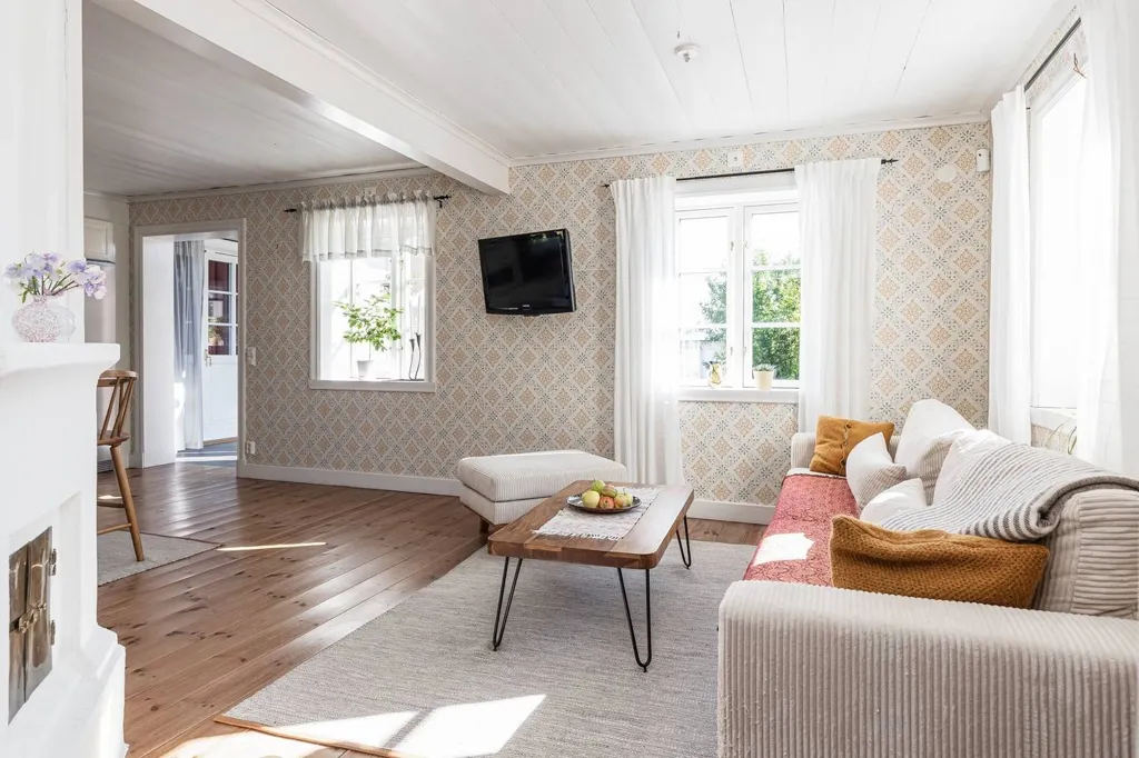 Elutuba - Charming Farmhouse with Stables in Västra Sund