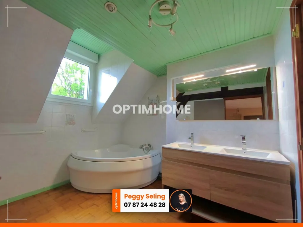 Bathrooms - Historic Maison with Courtyard in Wignehies