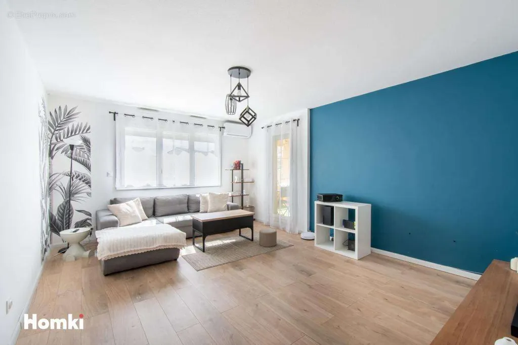Living Room - Renovated 2-Bed Flat with Terrace in Montpellier Celleneuve