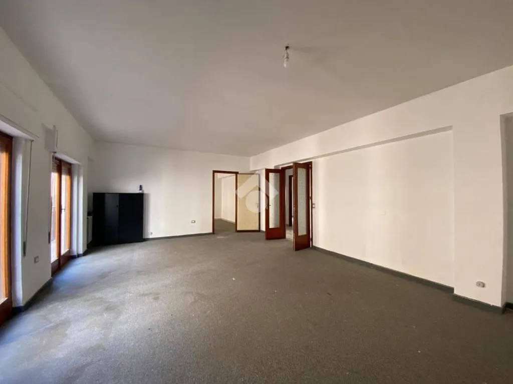 Toad - Office Space with Balcony in Marsala