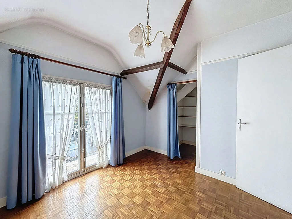 Maison 4 pièces à Lisieux