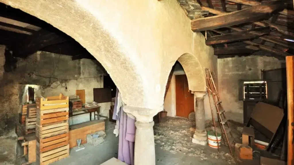 Toad - Historic Terraced House with Garden in Pettenasco