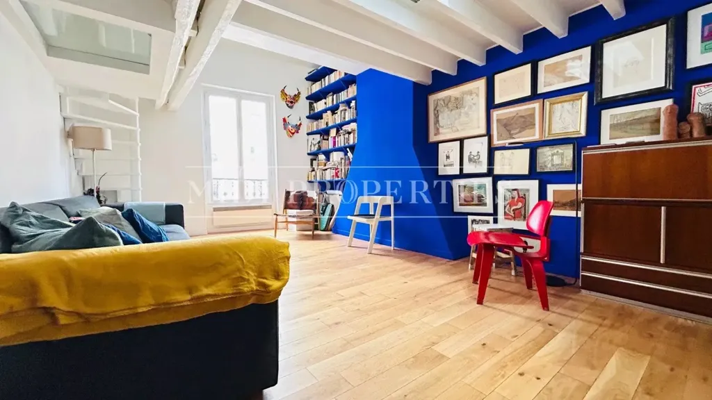 Séjour - Duplex avec Poutres Apparentes près du Bon Marché, Paris 6ème