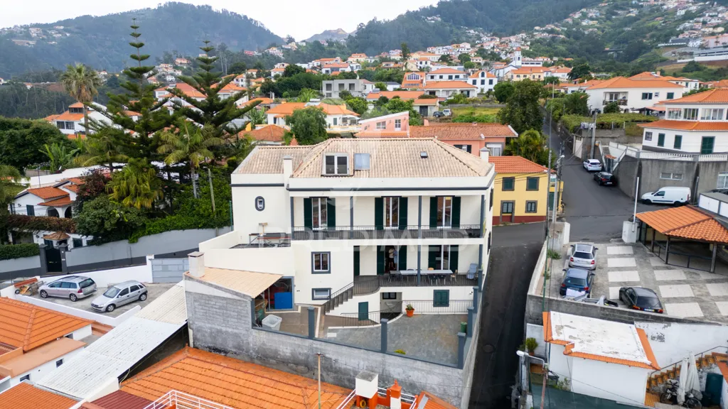 Õhuvaade - Potential Hostel with Funchal Views in Santo António