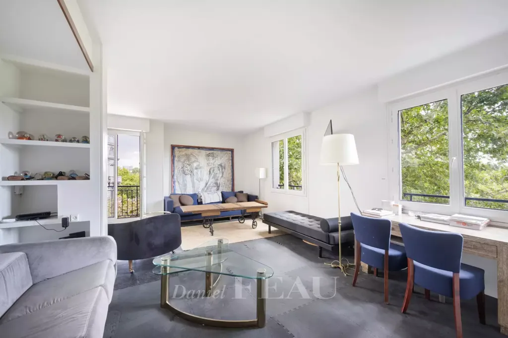 Elutuba - Bright Apartment with Balcony in Paris 4th