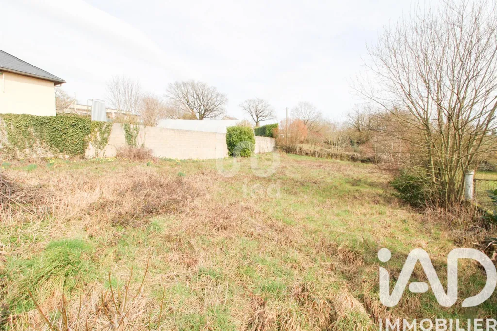 Aed - Buildable Land with Well and Poultry in Durenque