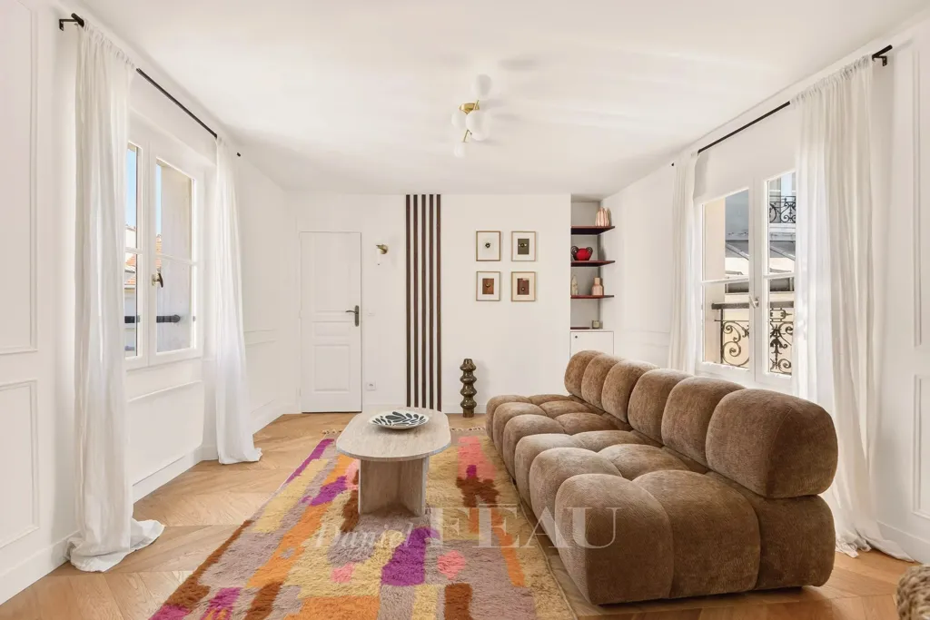 Elutuba - Renovated Flat with Double Aspect in Paris IVe