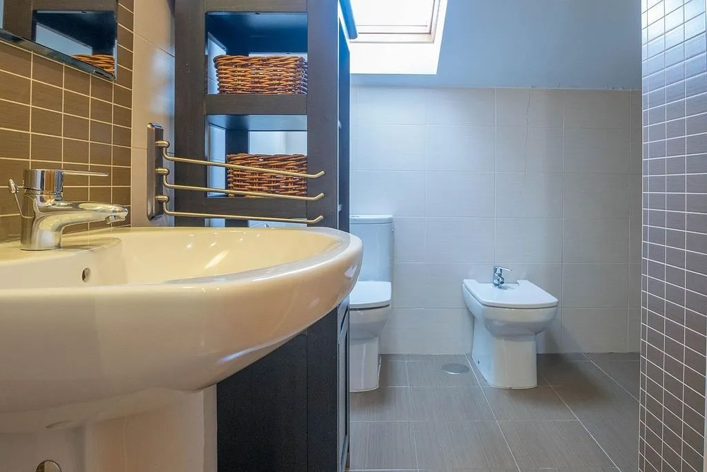 Salles de bain - T4 Apartment with Garage in Cambre