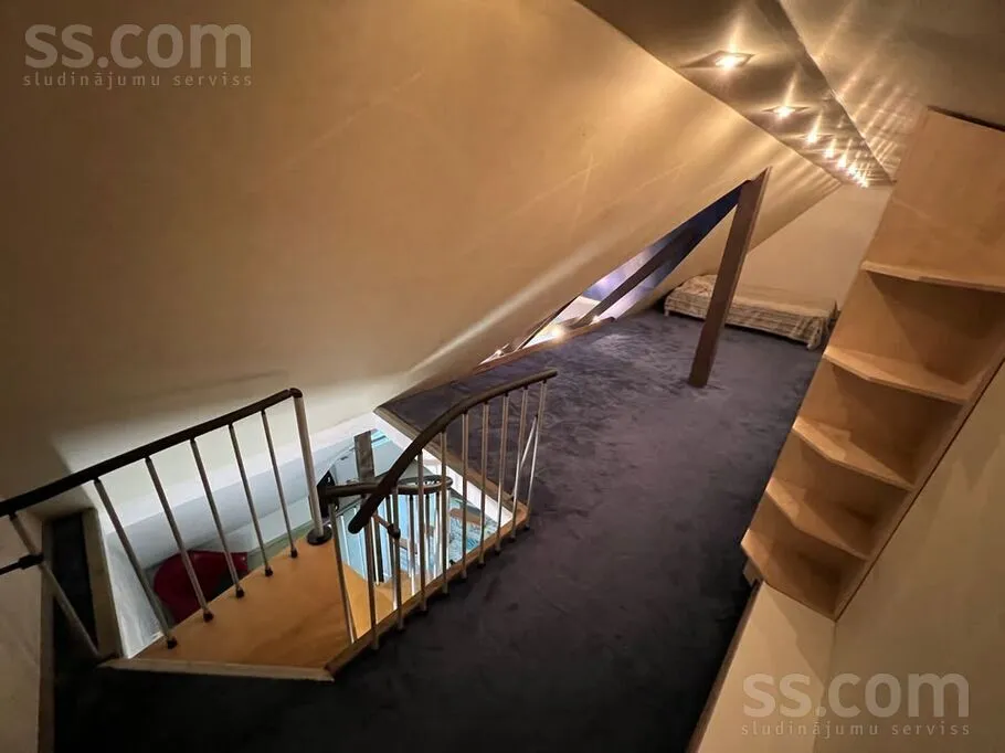 Pièces - 2-Bedroom Apartment with High Ceilings in Riga Centre