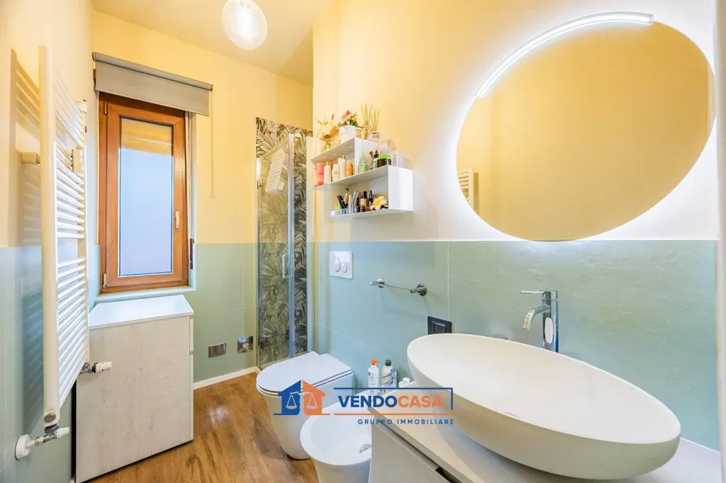 Salles de bain - Attico with Double Terraces in Settimo Torinese