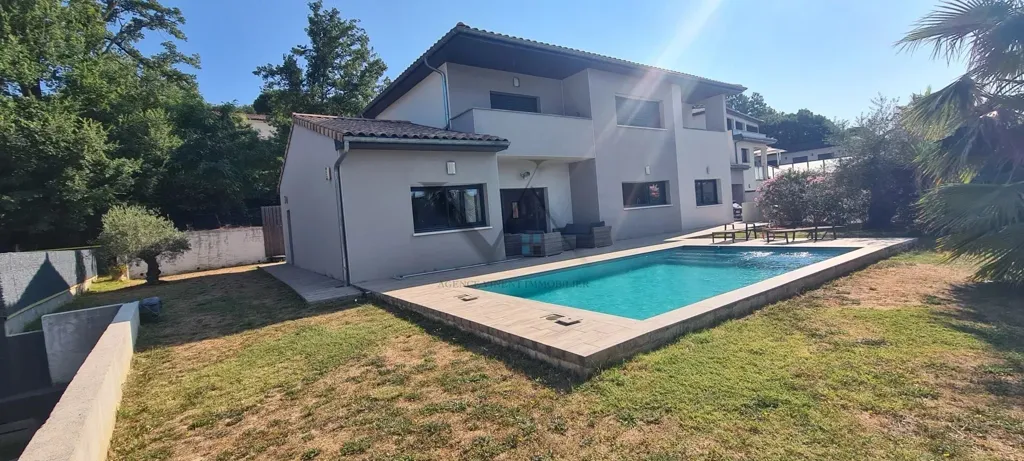 Piscine - Villa Contemporaine avec Vue Dominante près de Montélimar