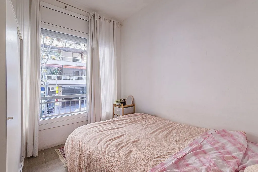 Magamistoad - Apartment with Potential in Sant Antoni, Barcelona