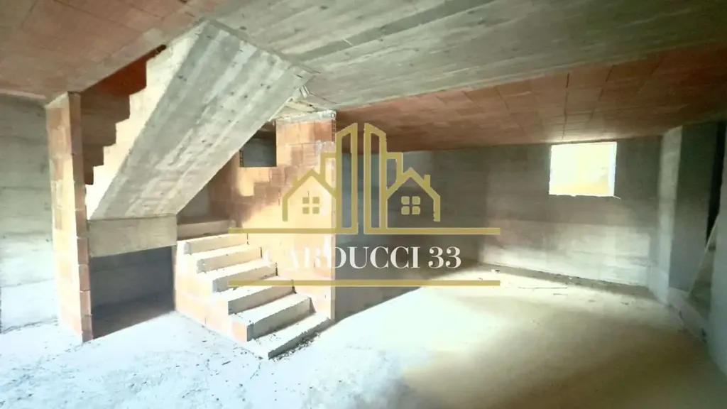 Pièces - Customisable Villa with Garden in Salice Terme