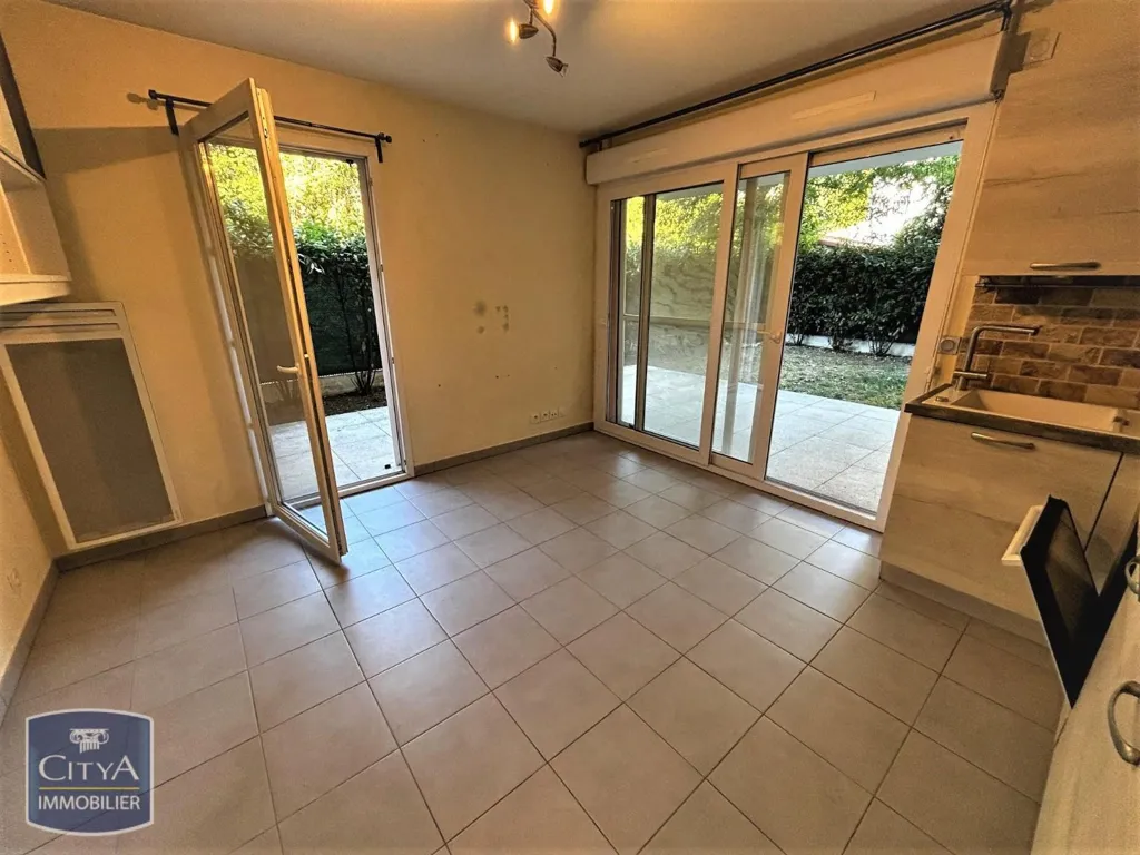 Kitchen - Studio with Private Garden in Drap