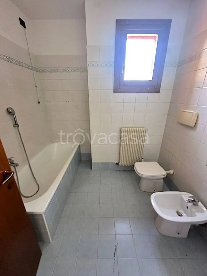 Salles de bain - Trilocale with Balcony in Piombino Dese