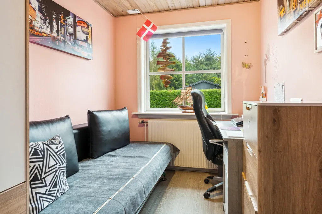 Bedrooms - Villa with Play Area near Give