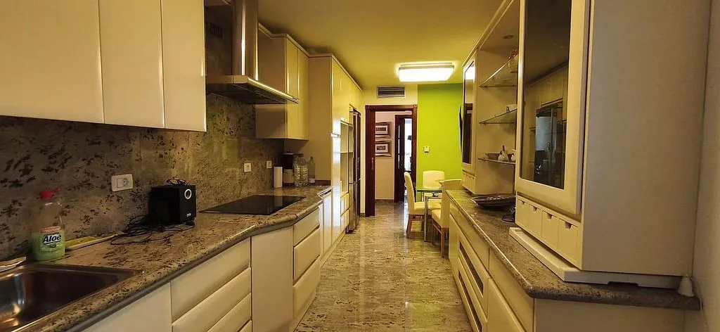 Köök - Apartment with Garage in Santa Cruz Centre