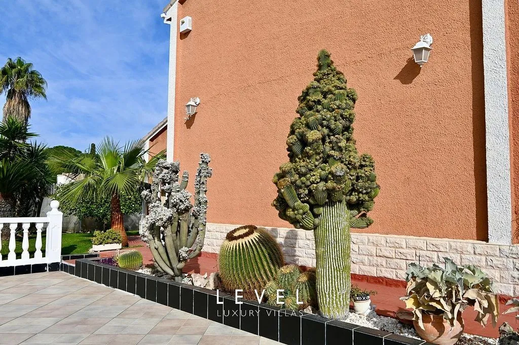 Piscine - Chalet with Pool in San Antonio de Benagéber