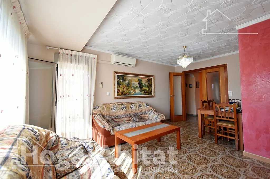 Elutuba - Spacious Flat with Balcony in Oliva