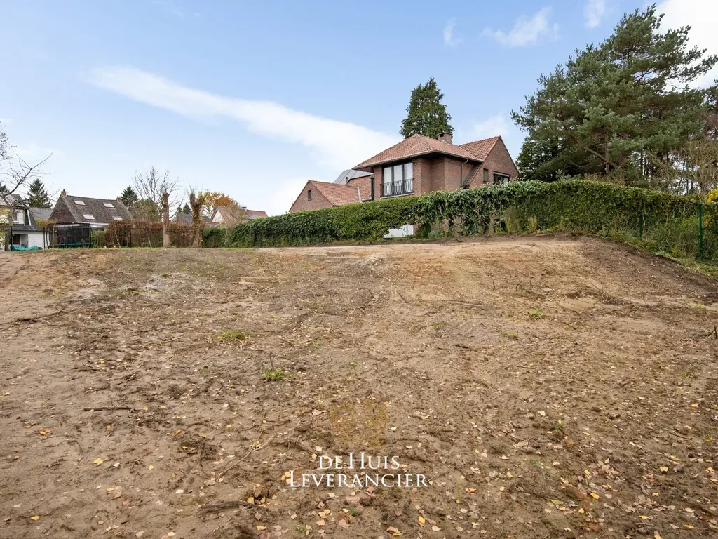 Aed - Villa Plot with South-West Orientation in Kontich