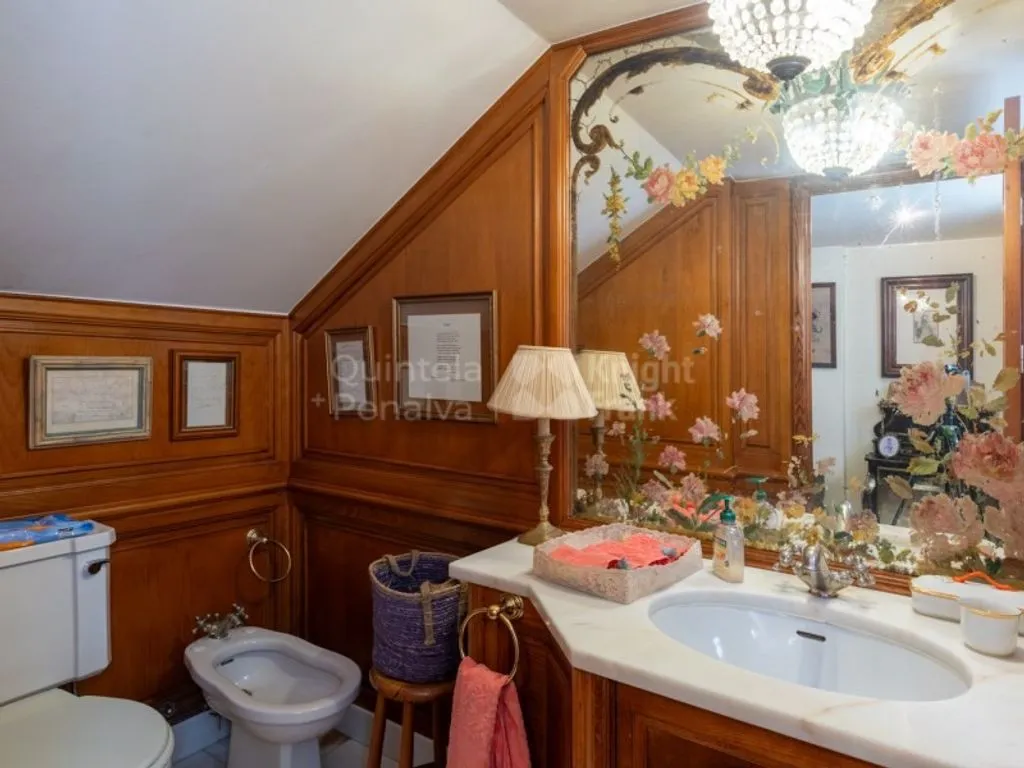 Salles de bain - Mediterranean Villa with Garden in Birre, Cascais