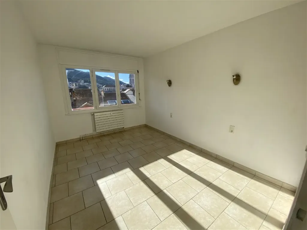 Toad - Apartment with Balcony in Gap