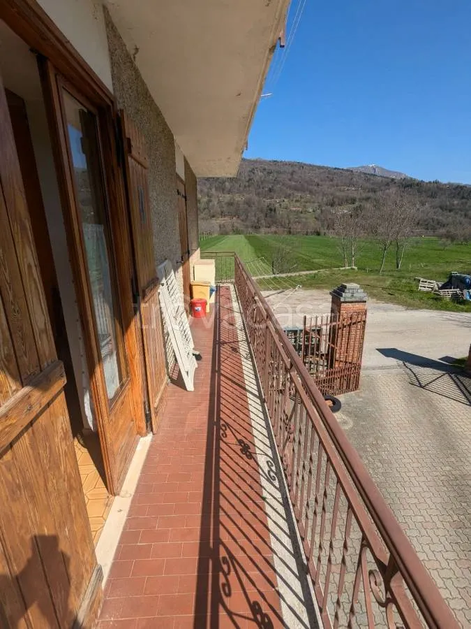 Rõdu - South-Facing Apartment with Garage in Dronero