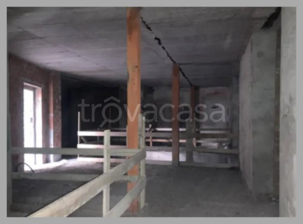 Pièces - Auctioned Apartment with Balcony in Codogno