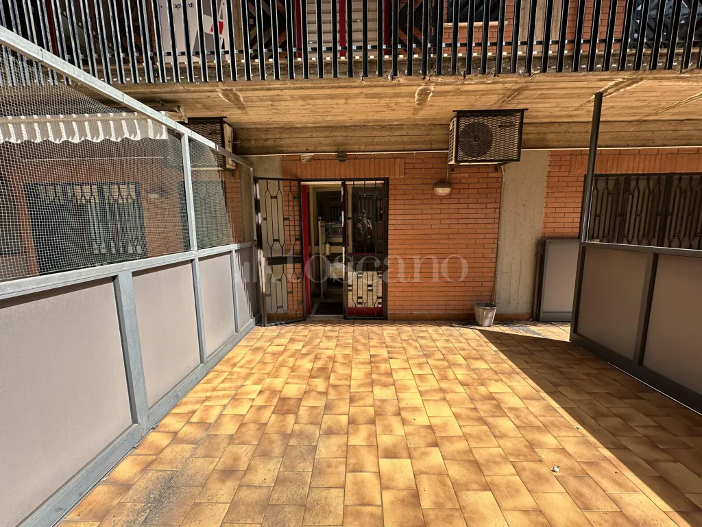Terrass - Rental Apartment with Three Entrances in Catania