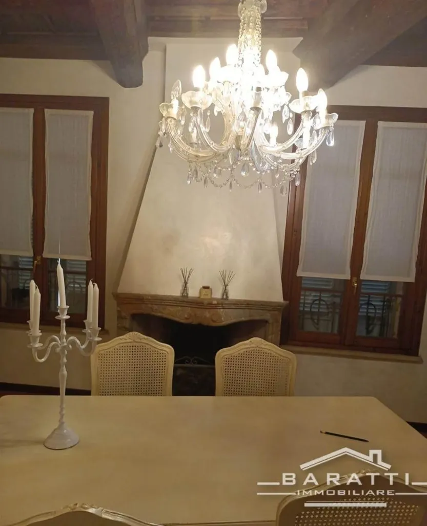 Sala da pranzo - Appartamento con vista sul centro storico a Mantova