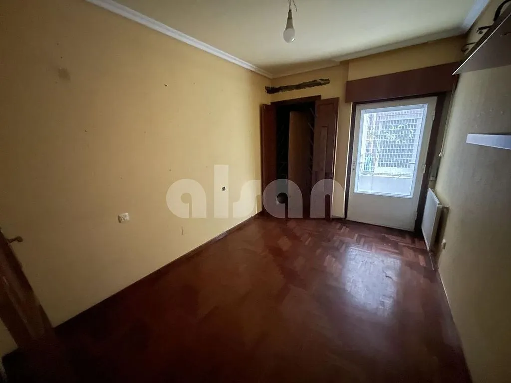 Pièces - Apartment with Large Windows in Vigo