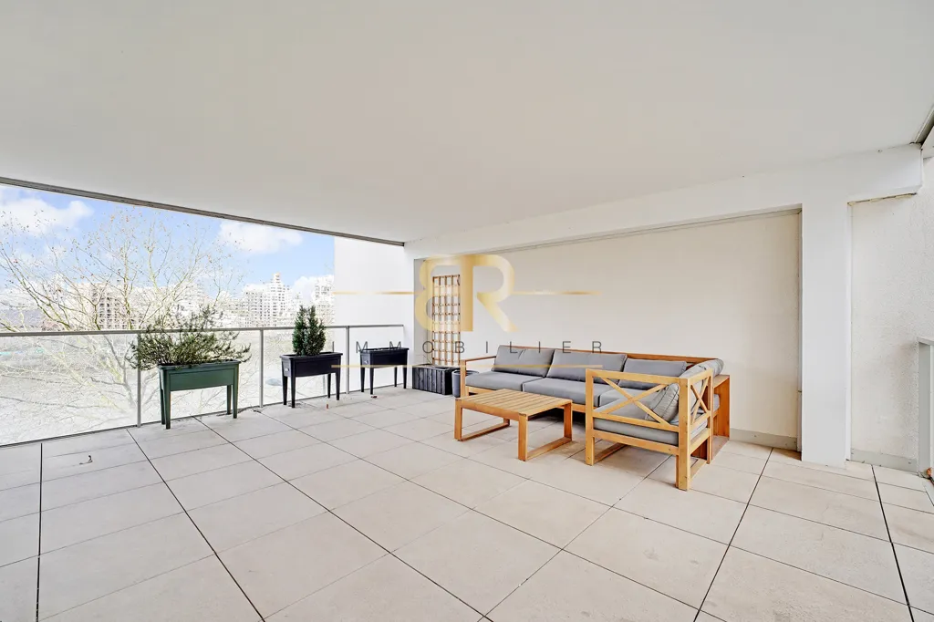 Terrasse - Appartement Traversant avec Vue Seine à Maisons-Alfort