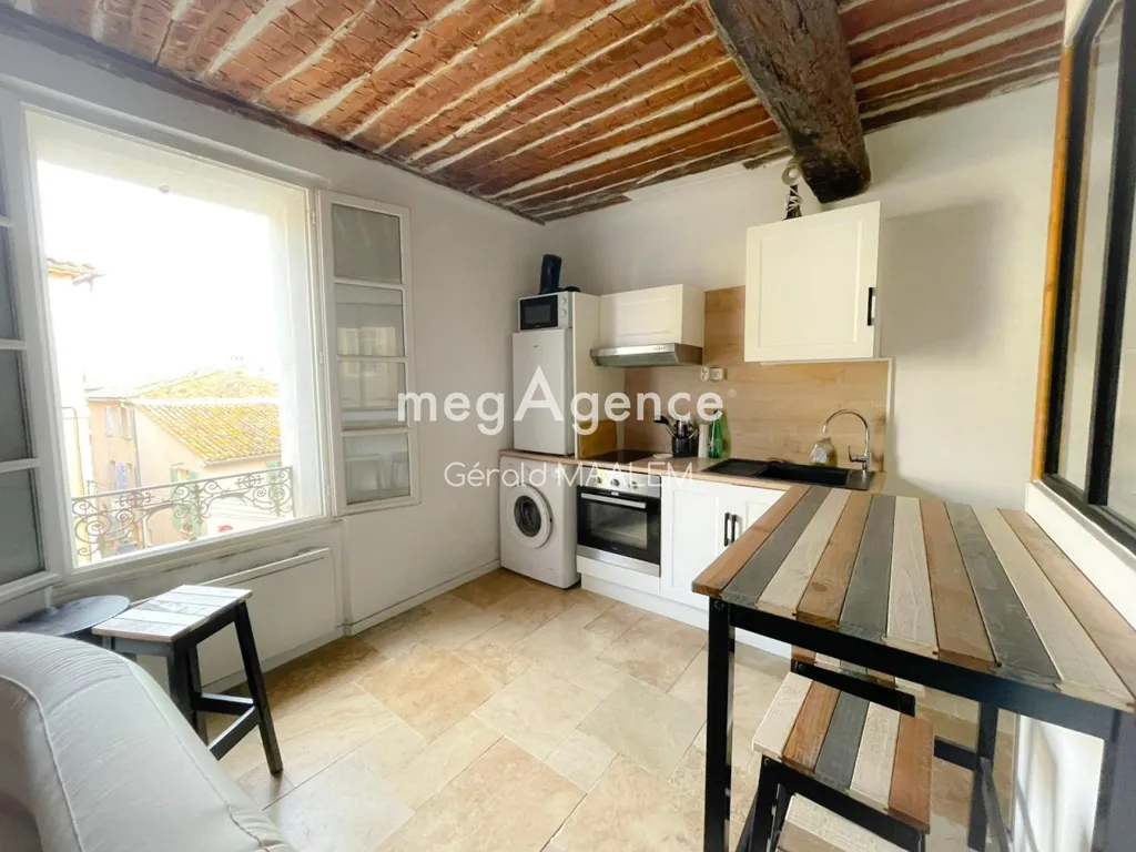 Cuisine - Studio Rénové au Cœur du Village