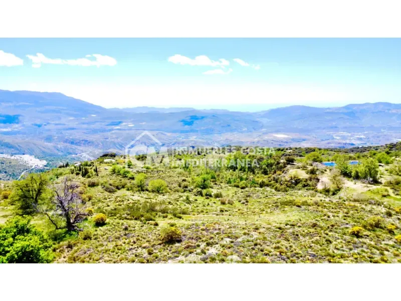 Rustic Finca with Water Source in Sierra de Júbar