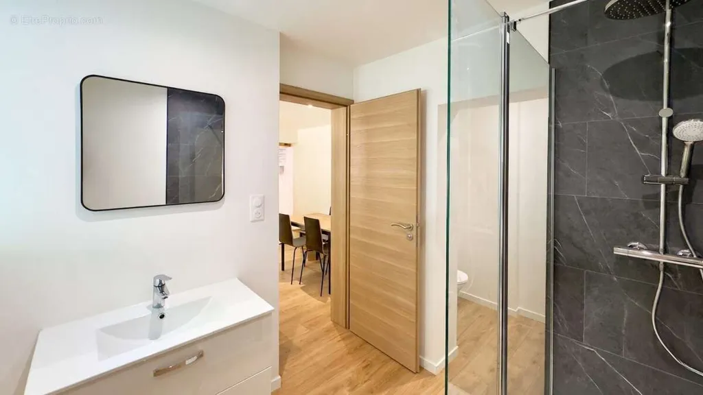 Salles de bain - Appartement Duplex avec Espace Extérieur à Maxéville