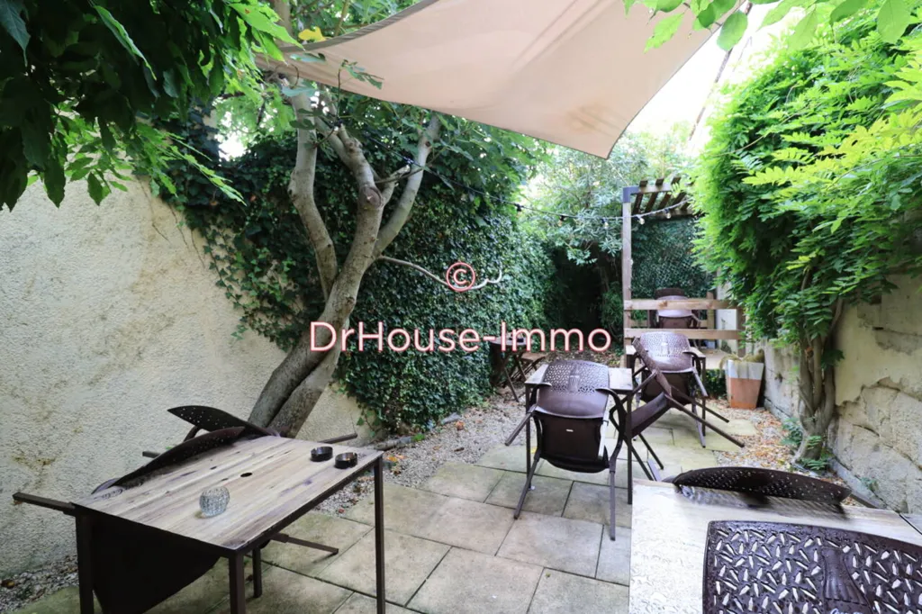 Terrace - 9-Piece Investment Building in Bordeaux