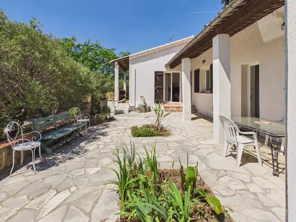 Terrass - Luxury Property with Two Villas in Draguignan