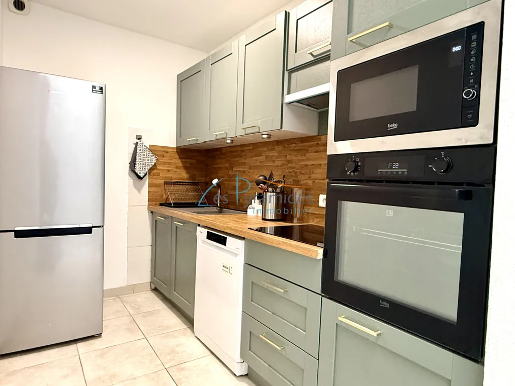 Kitchen - Charming Townhouse with Voûte in Lunel