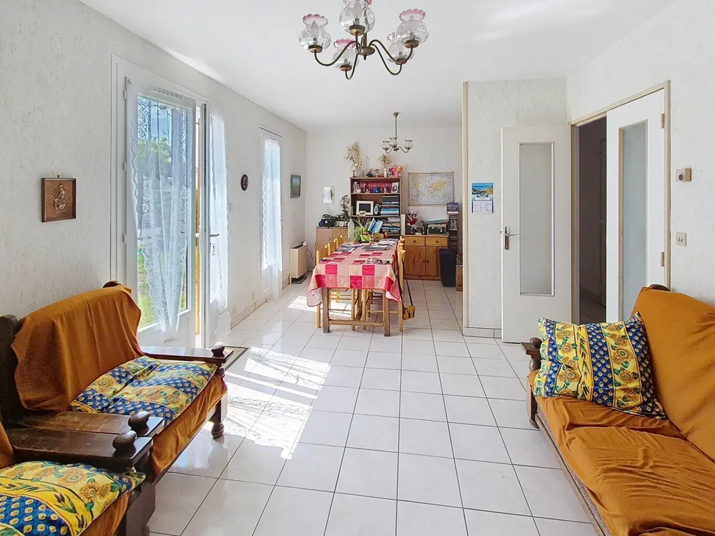 Soggiorno - Detached House with Garden in Routot