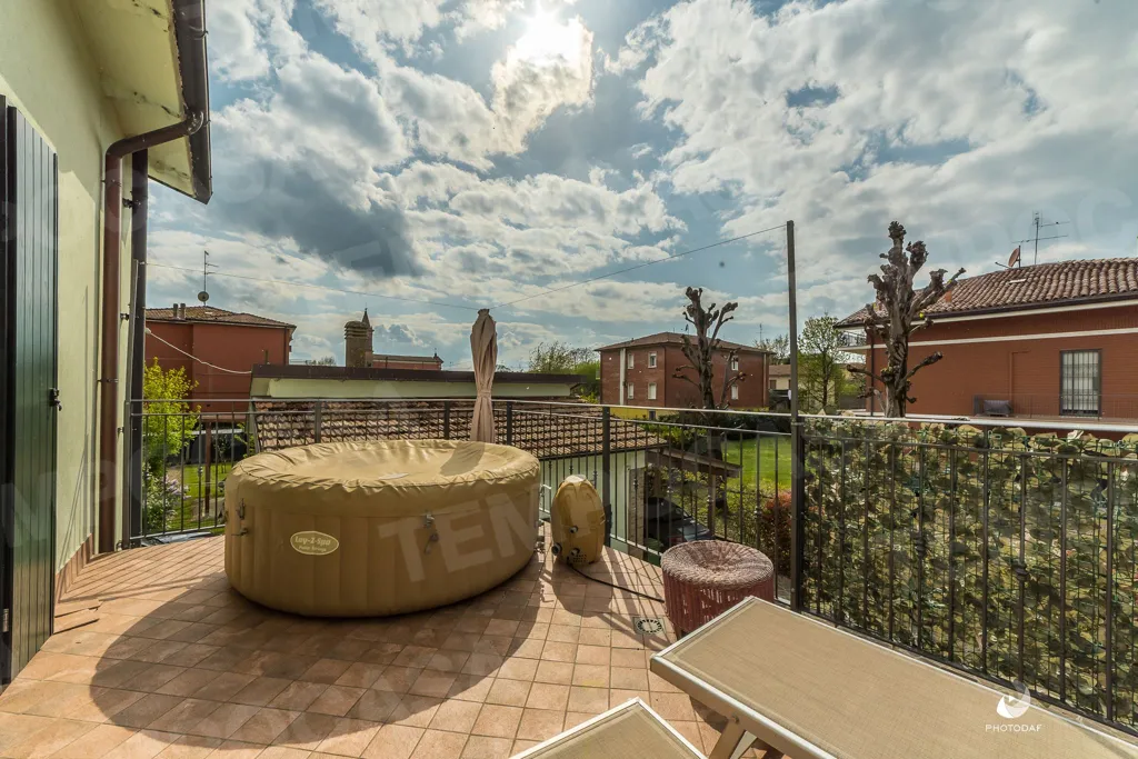 Terrass - Rustic Villa with Garden in Minerbio