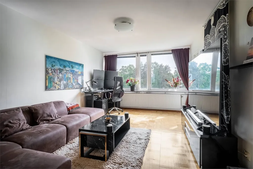 Living Room - Apartment with Balcony on 4th Floor in Skogås