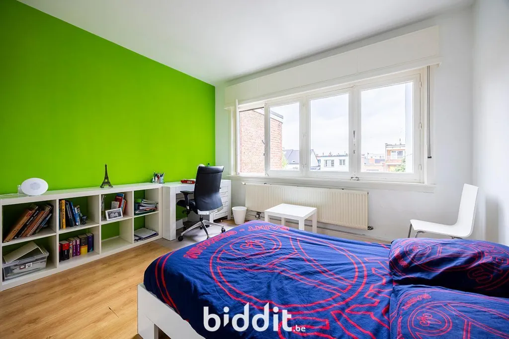 Chambres - Maison avec Garage et Véranda à Wilrijk