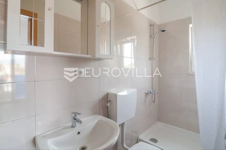 Vannitoad - House with Sea View in Brac, Splitska