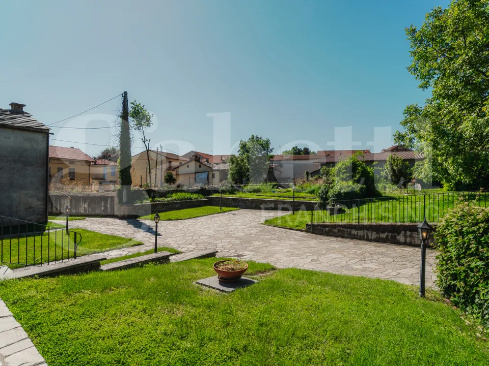 Aed - Rustic Villa with Private Park in Bibiana