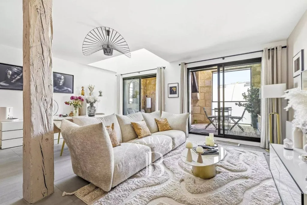Séjour - Appartement Luxe Duplex avec Loggia à Bordeaux