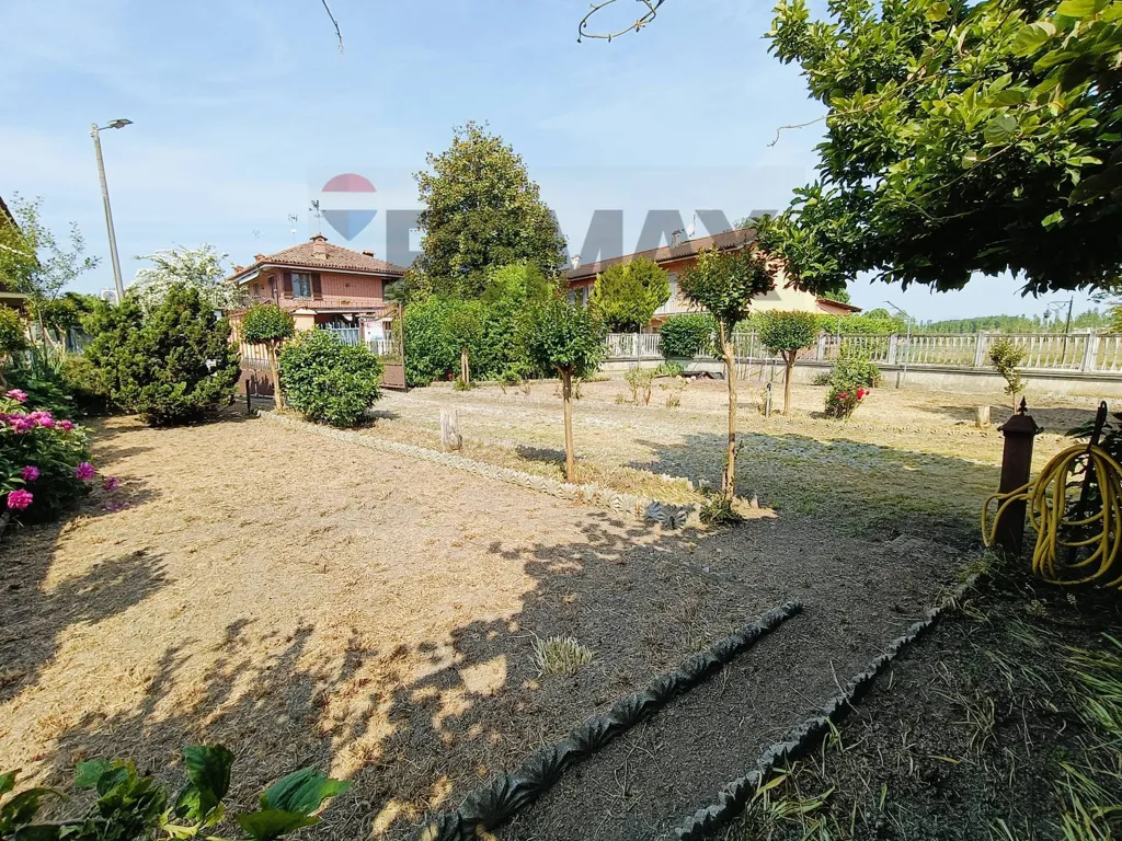 Aed - Semi-detached House with Garden in Virle Piemonte