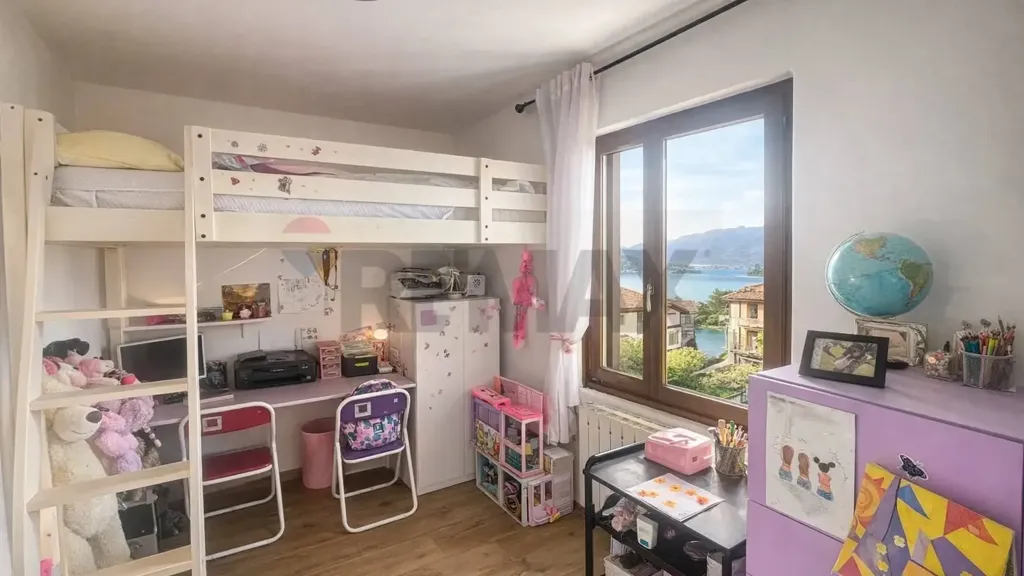 Magamistoad - Apartment with Mountain View in Luino
