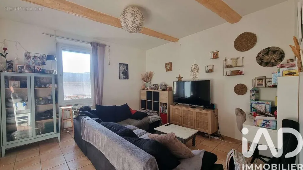 Séjour - Appartement T3 Centre-ville à Châteaurenard